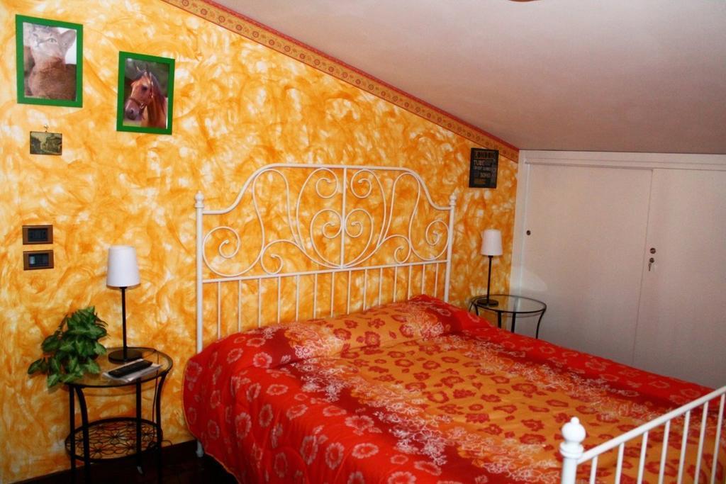 Bed and Breakfast La Casa Della Musica Чампино Номер фото